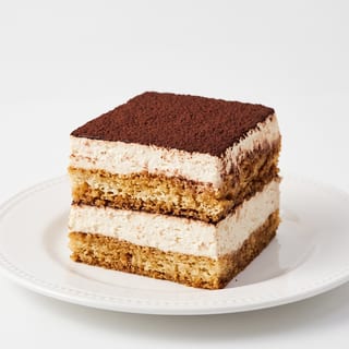 Tiramisu Cake